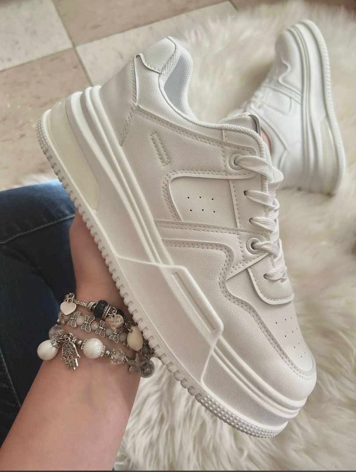 White Air Chic™ – El Toque de Elegancia que Tus Pasos Necesitan 🌸✨