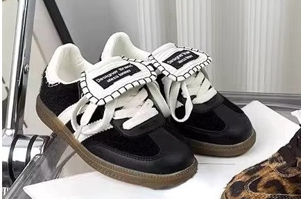 ¡UrbanStride™ – Estilo Clásico y Comodidad para Cada Día! 👟