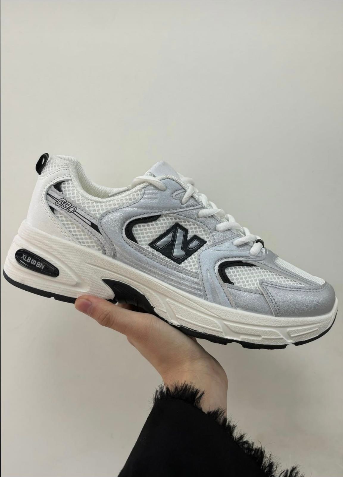 BalanceX 530™  – ¡Estilo y comodidad que te acompañan en cada paso!