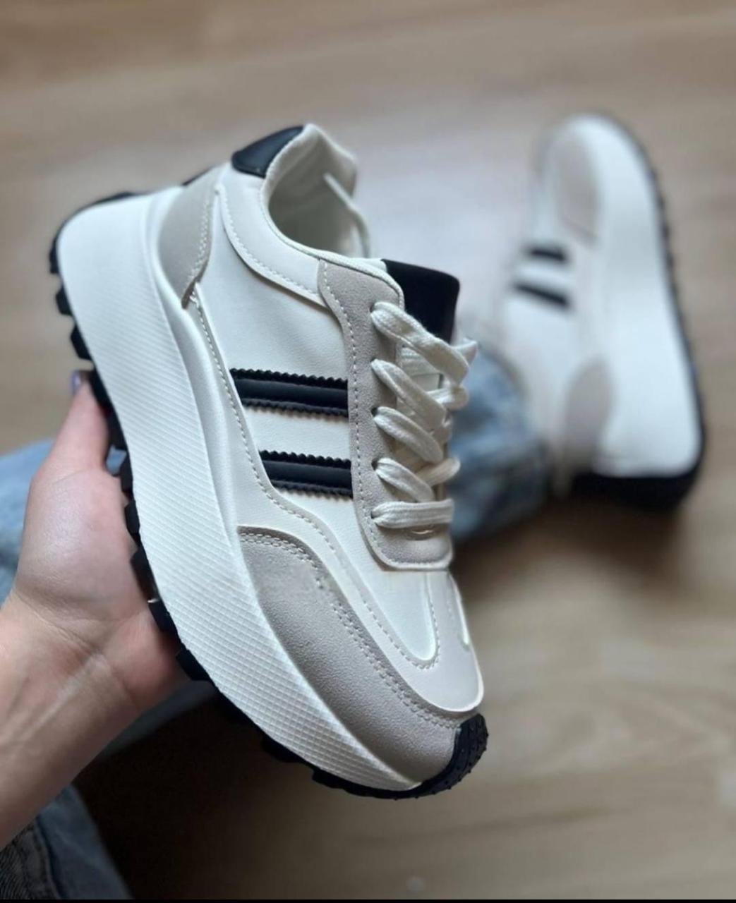 CoffeeBreeze™ - ¡Comodidad y estilo para cada paso!