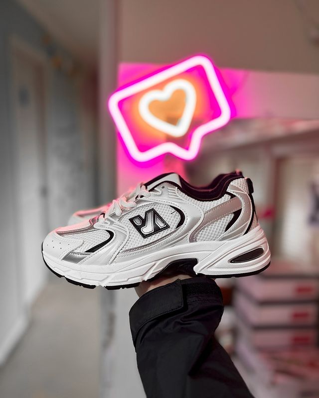 BalanceX 530™  – ¡Estilo y comodidad que te acompañan en cada paso!