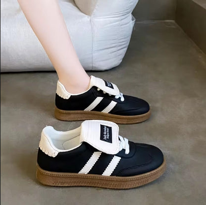 ¡UrbanStride™ – Estilo Clásico y Comodidad para Cada Día! 👟