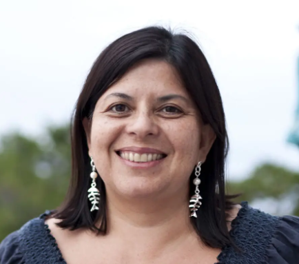 María Torres – Santiago